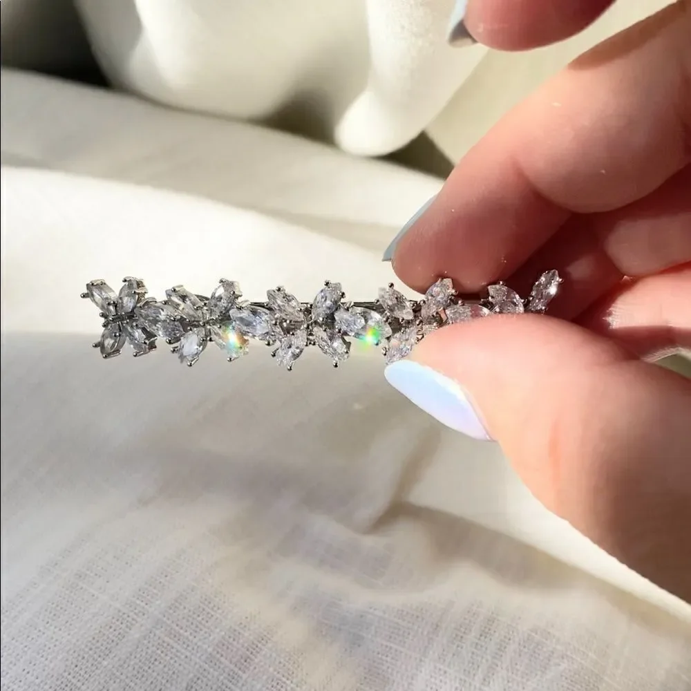 Victoria flower hair piece 💎